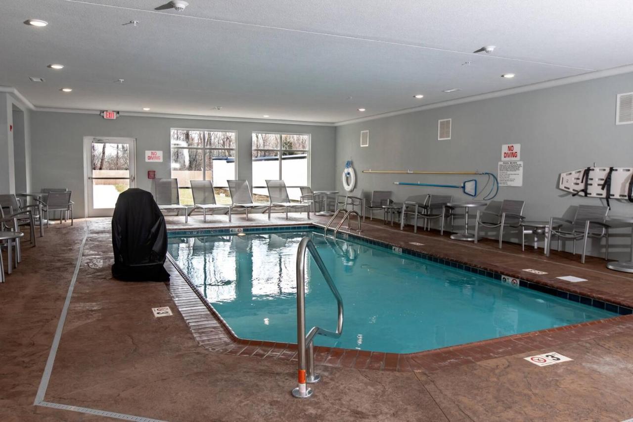 Towneplace Suites By Marriott Louisville Airport מראה חיצוני תמונה