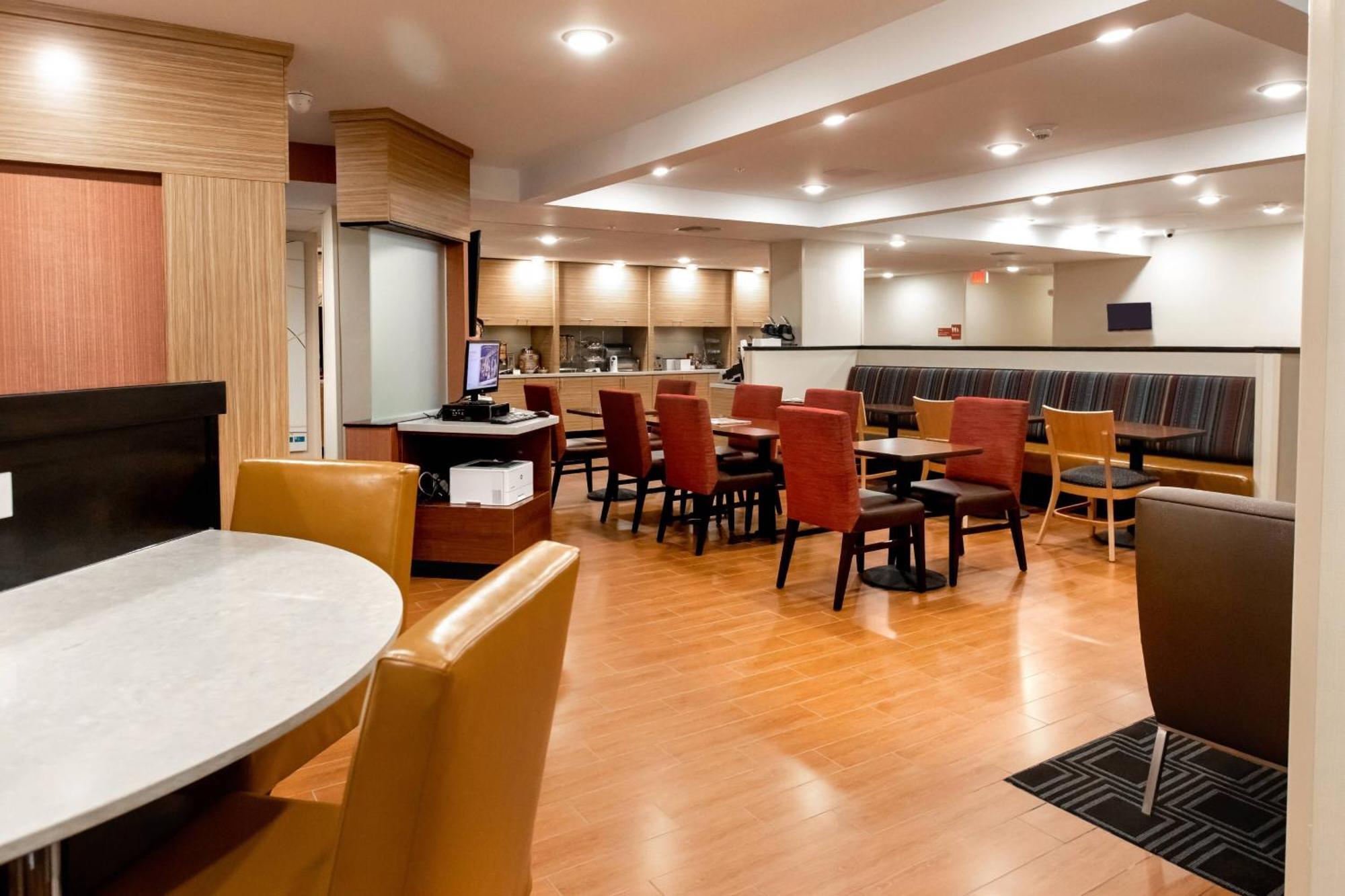 Towneplace Suites By Marriott Louisville Airport מראה חיצוני תמונה