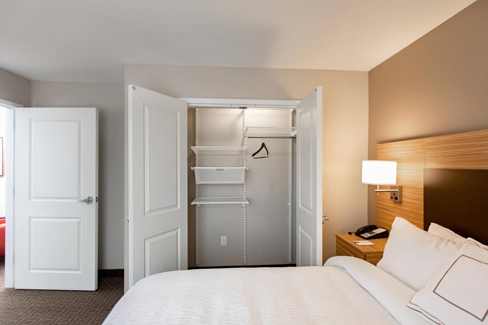 Towneplace Suites By Marriott Louisville Airport מראה חיצוני תמונה